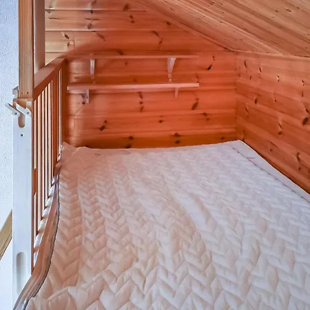 Joutsenlaulu By Interhome *